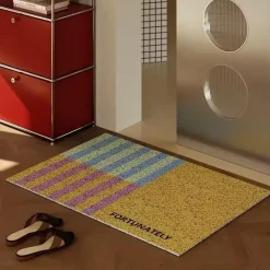 Moderner Beistelltisch aus Holz – Stilvolle Akzentmöbel