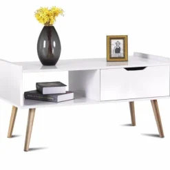 Moderner Couchtisch aus weißem Holz mit Stauraum – Funktionale Möbel