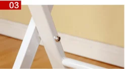 Moderner, stilvoller Büroschreibtisch aus Holz