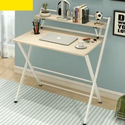 Moderner, stilvoller Büroschreibtisch aus Holz