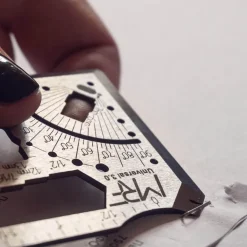 MRF Universal 30 - Vielseitiger Performance-Reifen