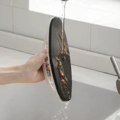 Multifunktionale Scheuerbürste – Magisches Reinigungswerkzeug