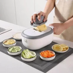 Multifunktionaler Gemüseschneider mit Sieb – schnelles Küchenwerkzeug