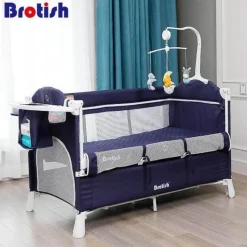 Multifunktionales faltbares Babybett mit abnehmbarer Seite