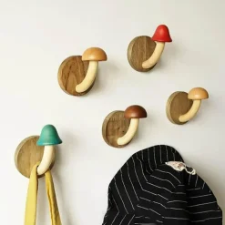Mystic Mushroom Wandaufhänger - Kleiderständer aus Holz