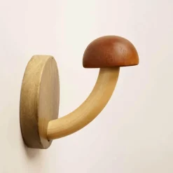 Mystic Mushroom Wandaufhänger - Kleiderständer aus Holz