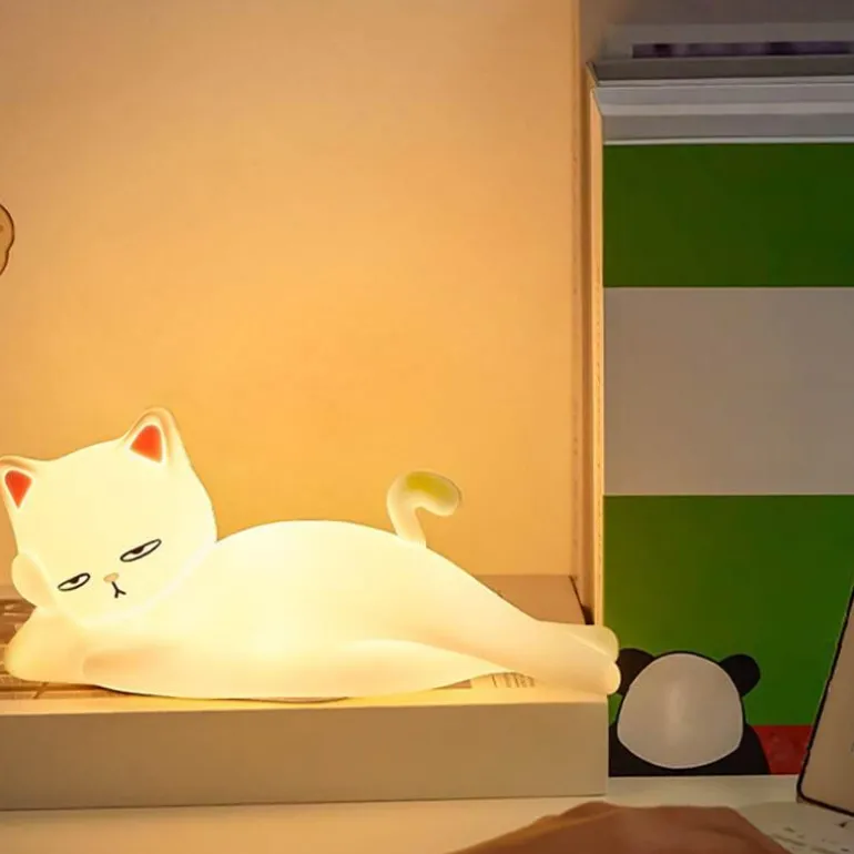 Nachtlampe mit liegender Katze – süßes Dekolicht für Kinder