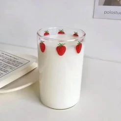 Nana Erdbeer-Glasbecher – süßer, hitzebeständiger, transparenter Wasserbecher