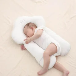 Neugeborenen-Nestkissen – Atmungsaktive Schlafunterstützung für Babys