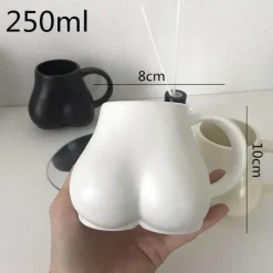 Niedliche Keramiktasse mit Hintern
