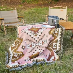 Nordische Überwurfdecke - Gemütliches Bohemian-Sofa und Picknickmatte