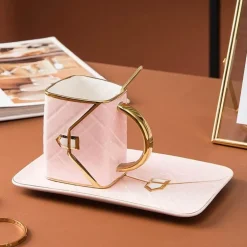 Nordische Handtaschentasse – Stilvolle Kaffeetasse aus Keramik