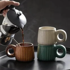 Nordische Keramiktasse mit Retro-Ringgriff, handgefertigte Kaffeetasse für gemütliche Schlucke