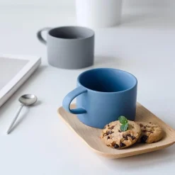 Nordische matte Kaffeetassen – elegantes, farbenfrohes Design