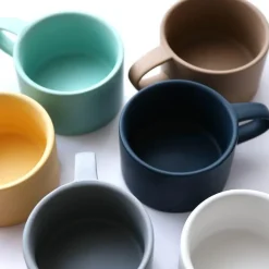 Nordische matte Kaffeetassen – elegantes, farbenfrohes Design