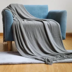 Nordische Strickdecke – Sofadekor aus weicher Wollmischung