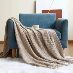 Nordische Strickdecke – Sofadekor aus weicher Wollmischung