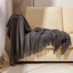 Nordische Strickdecke – Sofadekor aus weicher Wollmischung