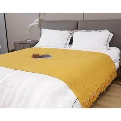 Nordische Wolldecke – Gemütliches Must-have für Zuhause und unterwegs