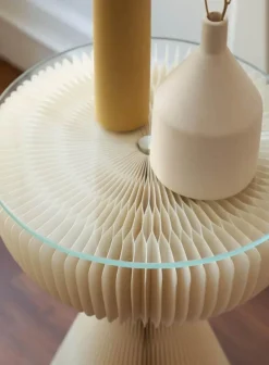 Nordischer Klapptisch aus Kraftpapier – vielseitiges, umweltfreundliches Design