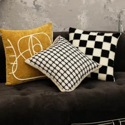 Nordischer Schachbrett-Kissenbezug - Schwarz-Weiß-Plüsch-Kissenbezug