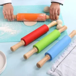 Nudelholz aus Silikon mit Holzgriff – Antihaft-Backwerkzeug