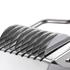 Nudelschneider – Nudelwerkzeug aus Edelstahl mit Knoblauch-Ingwer-Roller