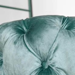 Ottomane aus Samt – Stilvoller moderner Fußhocker für das Wohnzimmer