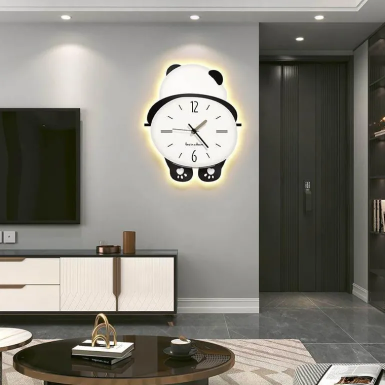 Panda-Wanduhr – Kreatives, schüchternes Panda-Design