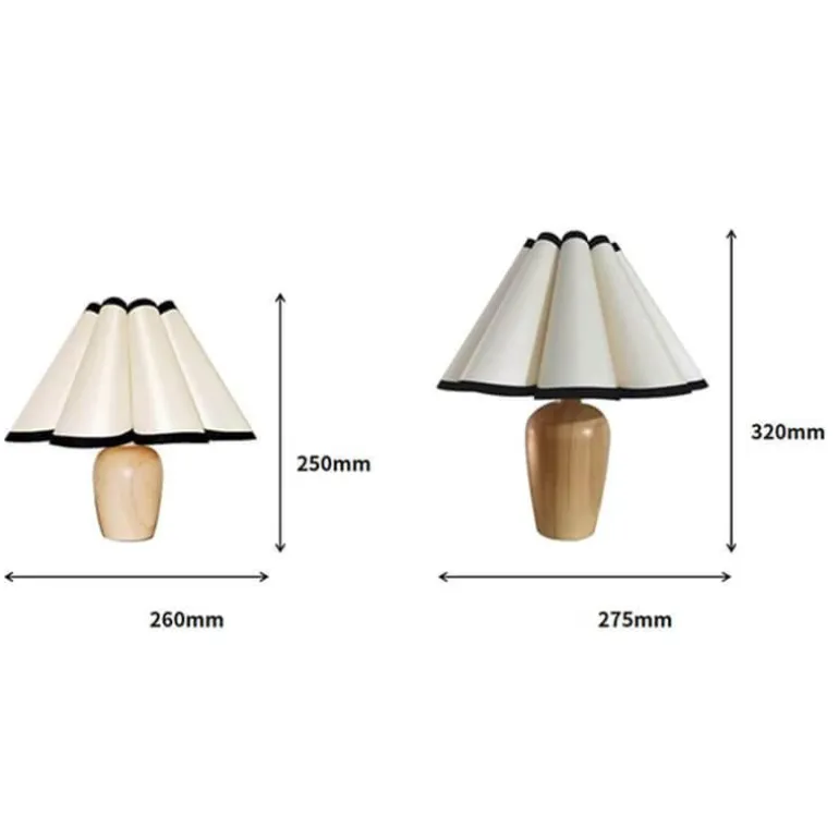 Plissierte Tischlampe mit Holzsockel – Stilvolle Wohnraumbeleuchtung