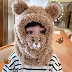 Plüschbär-Schalmaske – warmes Winteraccessoire