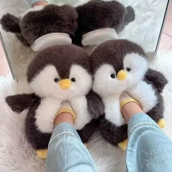 Plüsch-Hausschuhe „Happy Penguins“ – bequemes, gemütliches Schuhwerk