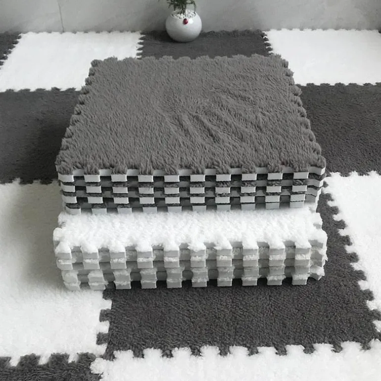 Plüschige Winter-Puzzlematte - Weiche DIY-Spielmatte