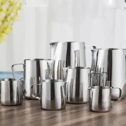 Professioneller Milchaufschäumkrug aus Edelstahl für Lattes und Cappuccinos