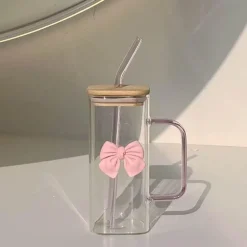 Quadratischer Kaffeebecher mit Deckel und Strohhalm – 350 ml Geschenkbecher