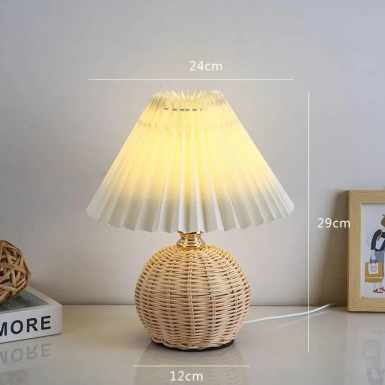 Rattan-Tischlampe – Stilvolles Beleuchtungsdekor für Zuhause