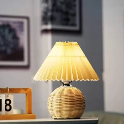 Rattan-Tischlampe – Stilvolles Beleuchtungsdekor für Zuhause