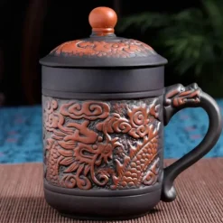 Reisebecher mit Drachen-Phönix-Motiv – Isoliertes Kaffeegeschenk
