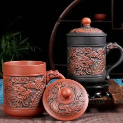 Reisebecher mit Drachen-Phönix-Motiv – Isoliertes Kaffeegeschenk