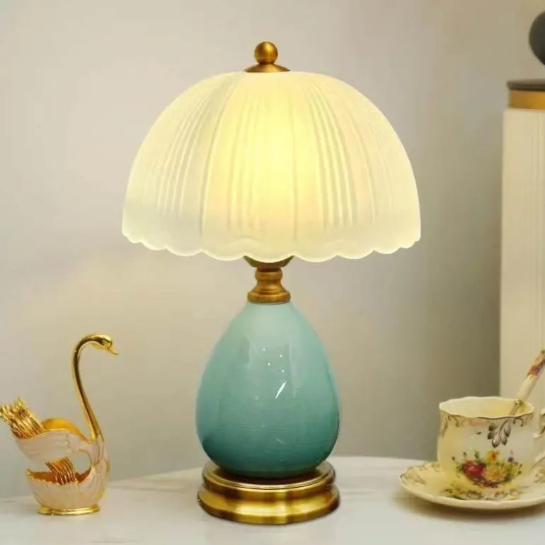Retro Keramik Tischlampe - Vintage Wohnbeleuchtung Dekor