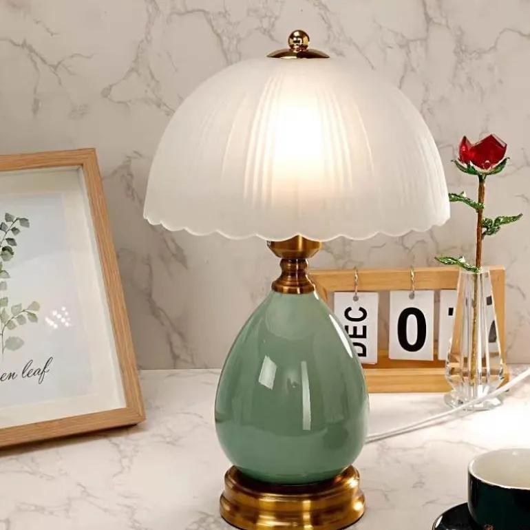 Retro Keramik Tischlampe - Vintage Wohnbeleuchtung Dekor