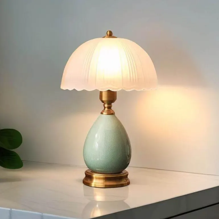 Retro Keramik Tischlampe - Vintage Wohnbeleuchtung Dekor