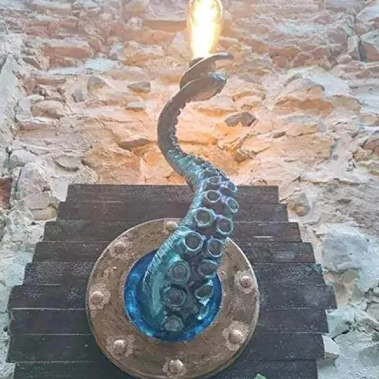 Retro Octopus Wall Lamp - Tentacle Light Decor