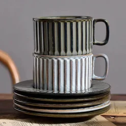 Retro-Kaffeetassen-Set – Keramiktasse mit Untertasse und Löffel für das Café zu Hause