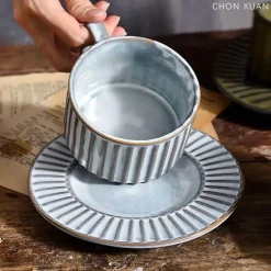 Retro-Kaffeetassen-Set – Keramiktasse mit Untertasse und Löffel für das Café zu Hause