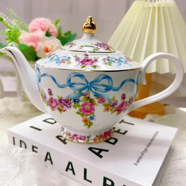 Retro-Tee-Kaffee-Set – Vintage-Kanne, Tasse und Untertasse für die Küche zu Hause