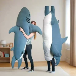 Riesiger Hai-Plüsch-Schlafsack – Bite Me Shark-Design