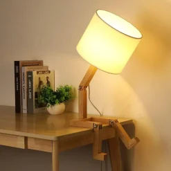 Roboter-Nachtlampe aus Holz – Modernes Kinderzimmerdekor