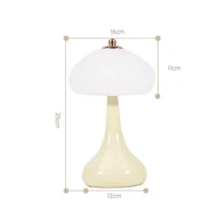 Romantische cremefarbene Tischlampe – elegantes Beleuchtungsdekor für Zuhause