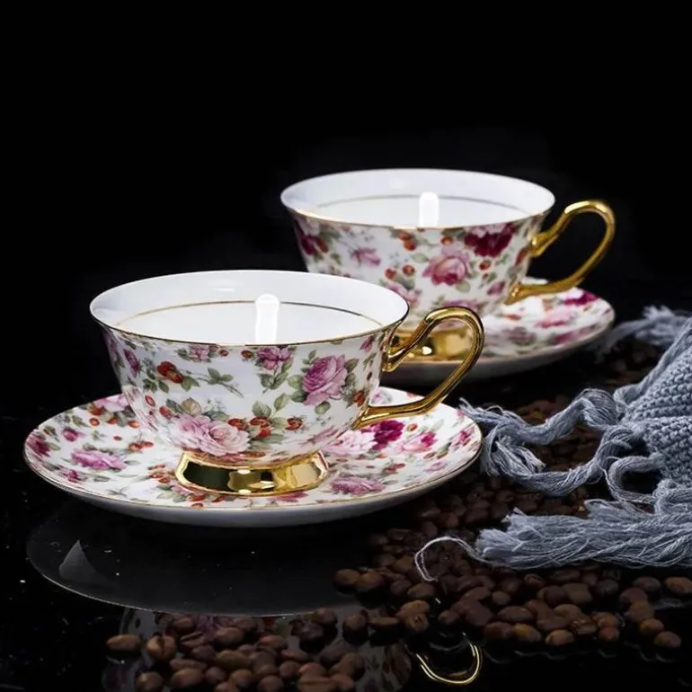 Romantisches Teetassen-Set aus Bone China – Blumendesign mit Untertasse und Löffel